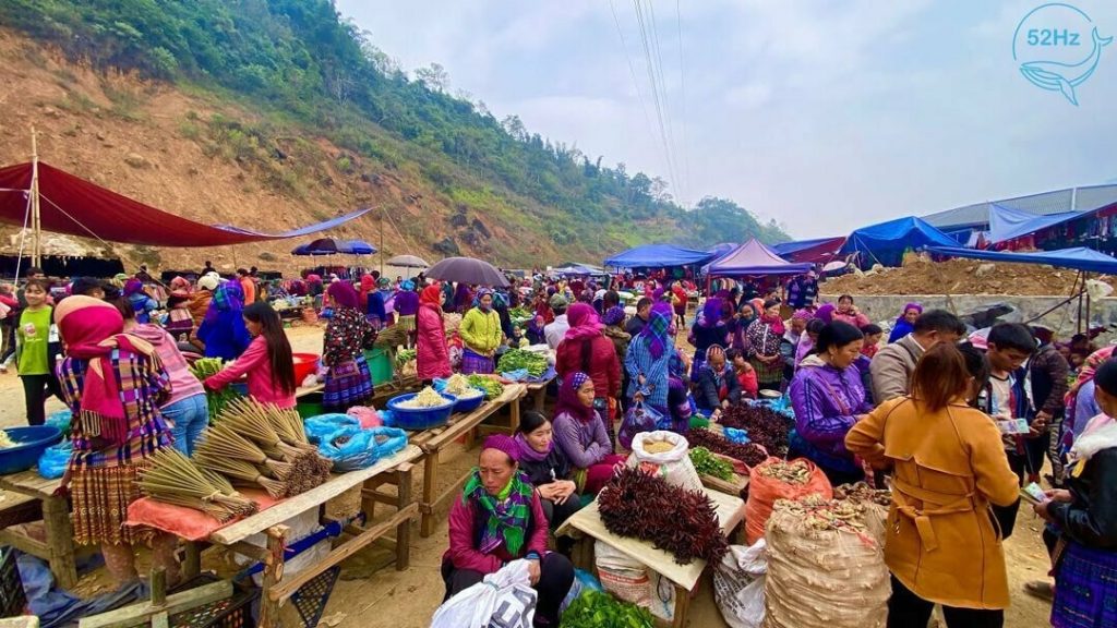 chợ phiên bắc hà
